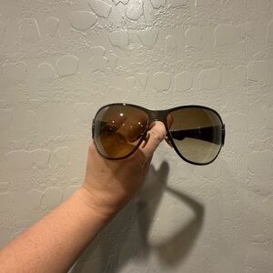Gucci - Stylish Brown Sunglasses